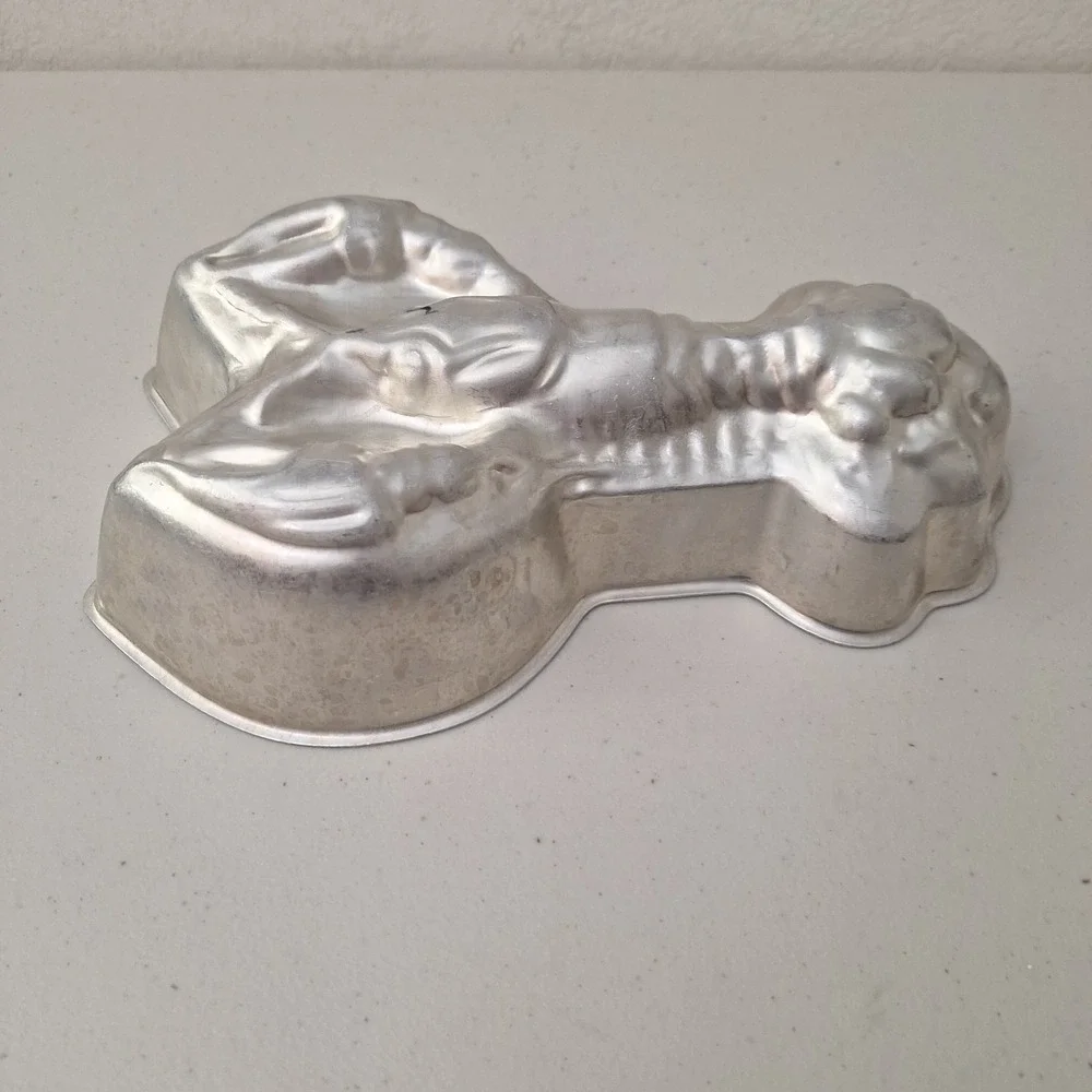 Vintage Silver Lobster Wall Hanging Jello Cake Mold MCM Gold Girls